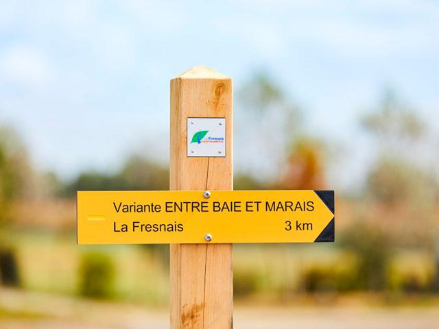 Lovers Hiking signage