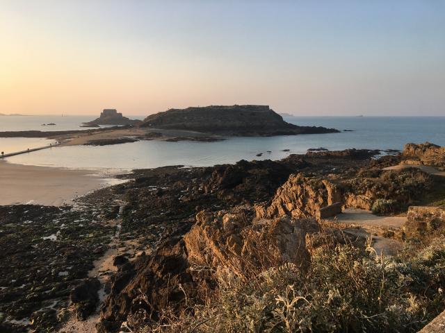 Coucher De Soleil Sur La Plage De Bon Secours St Malo Smbmsm 12390