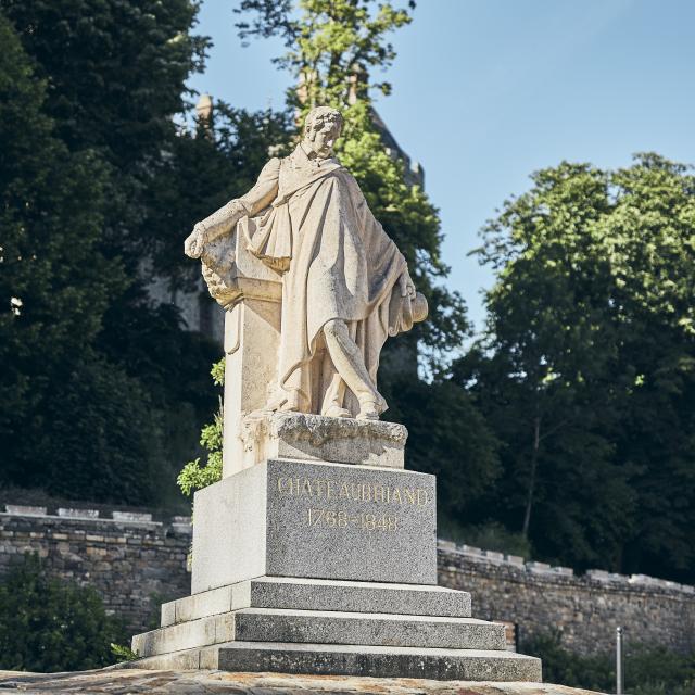 Statue De Francois Rene De Chateaubriand Combourg Alexandre Lamoureux 718