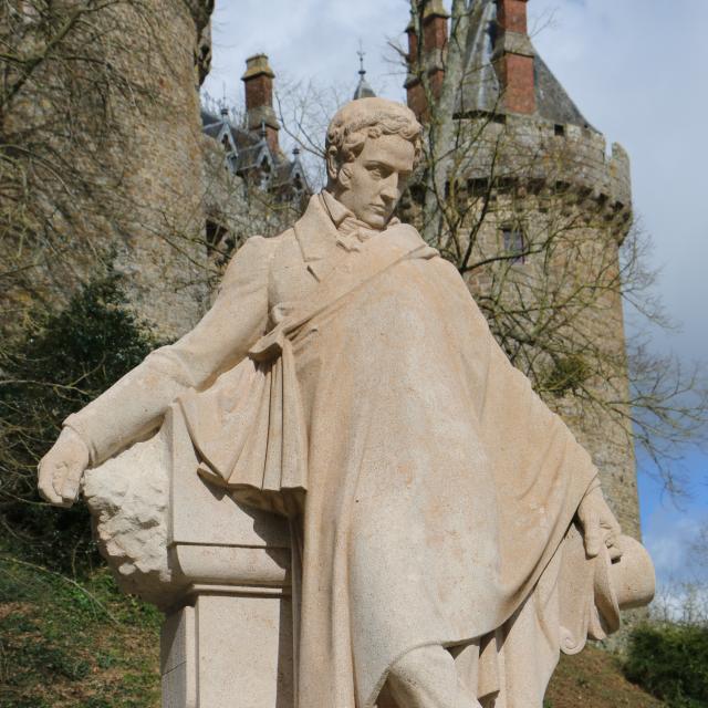 Statue De Francois Rene De Chateaubriand Combourg Smbmsm 2856