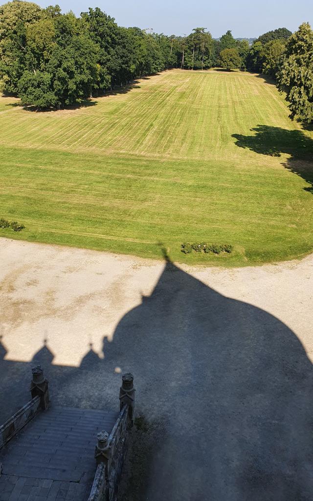 Vue Sur Le Parc Du Chateau De Combourg Combourg Smbmsm 2980