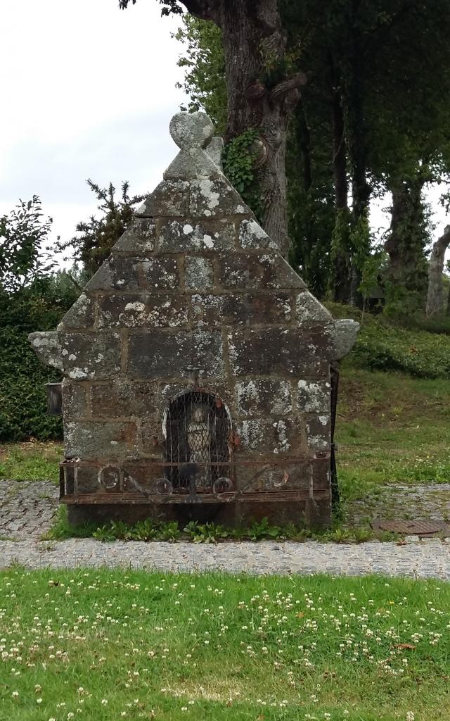 Fountain_Saint-Fiacre_-_Les_Iffs-SMBMSM-6822