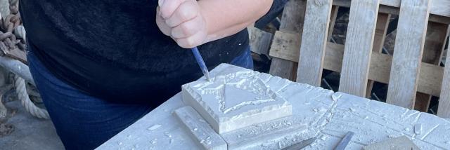 SMBMSM - Stone cutting workshop - maureen at work (2)