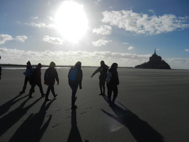 Crossing_the_Bay_of_Saint-Michel_Mount-SMBMSM-7102