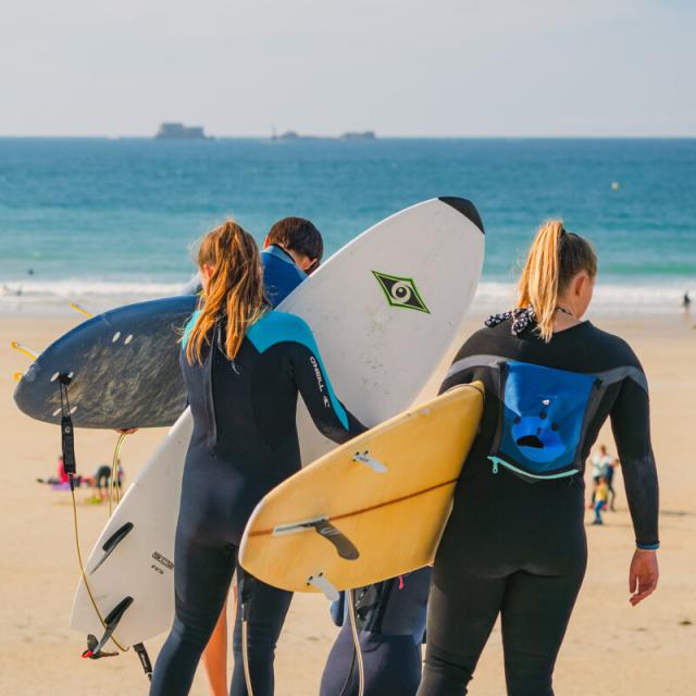 Surfeurs Parame Saint Malo Thibault Poriel 4994 1200px